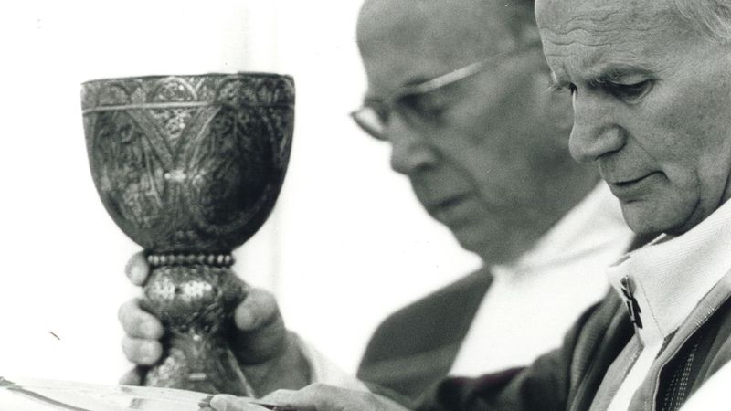 Kardinal König und Johannes Paul II. bei der Papstmesse im Donaupark 1983